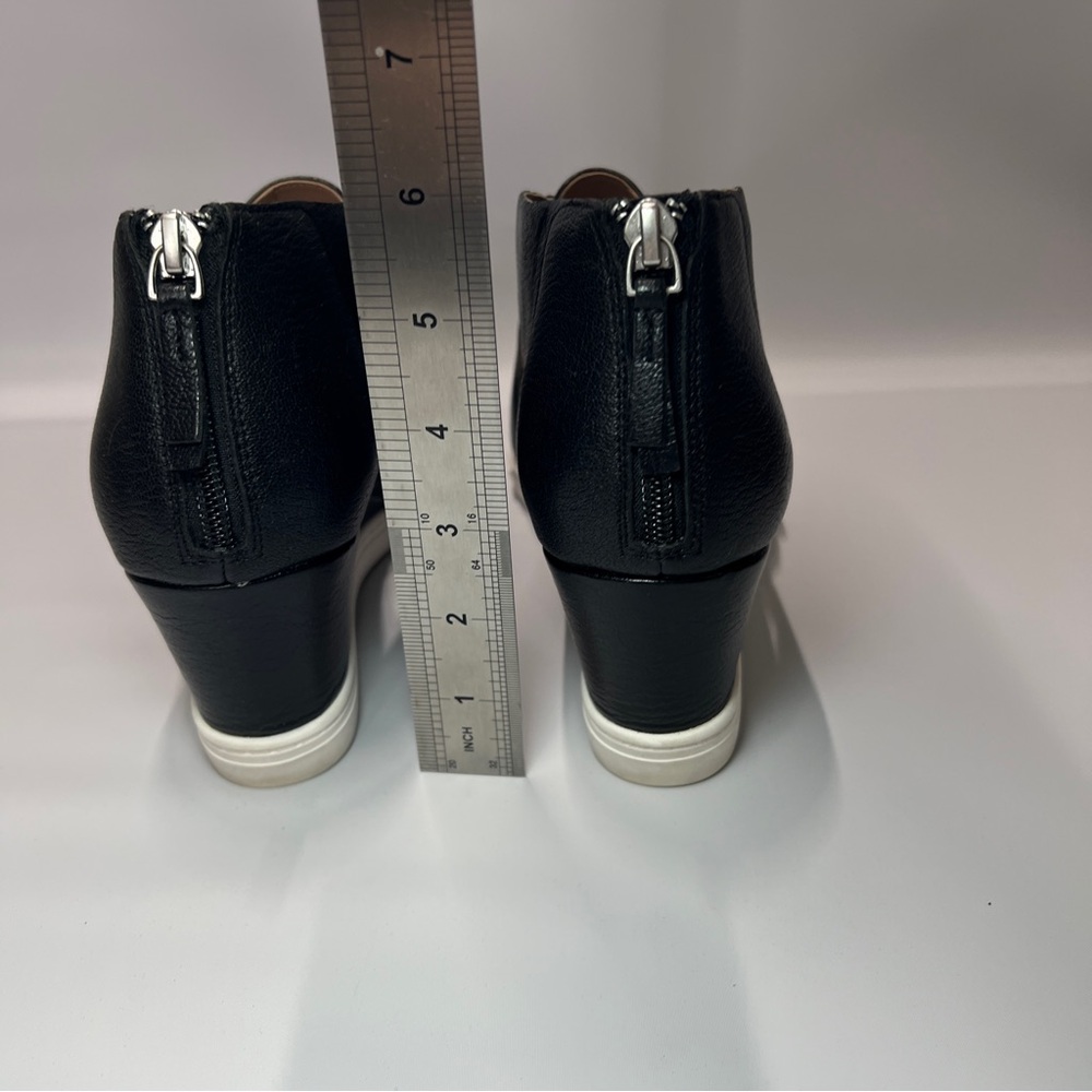 L PAOLO Women’s Size 10 Black Criss Cross Leather Strap Wedge Heel Sandal - Picture 5 of 8